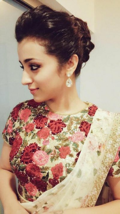 Trisha Krishnan and Kamal Haasan unveil trailer for Thoongavanam and Cheekati Rajyam Trisha Krishnan rocking a Varun Bahl saree for Thoongavanam press meet and trailer launch